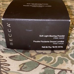 BECCA SOFT LIGHT BLURRING POWDER